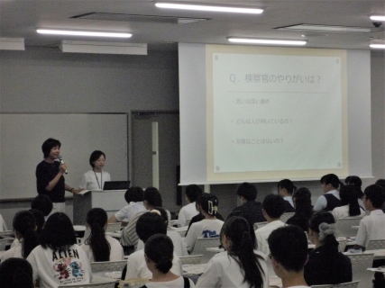 オープンキャンパスでの業務説明の様子