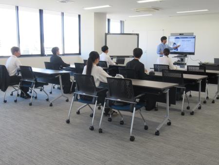 画像の代替テキストを入力ください。