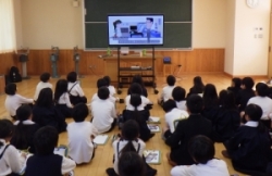 画像の代替テキストを入力ください。