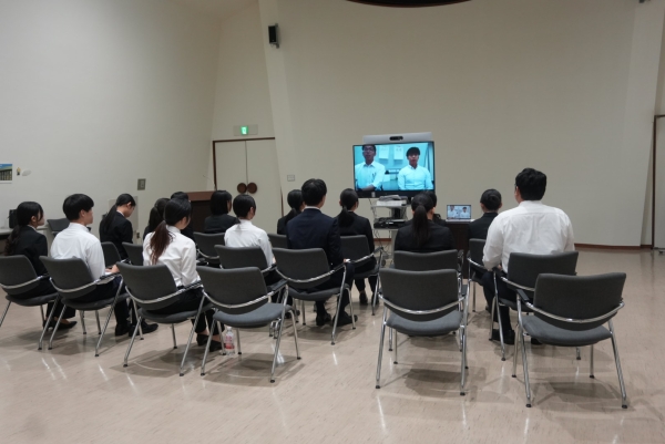 画像の代替テキストを入力ください。